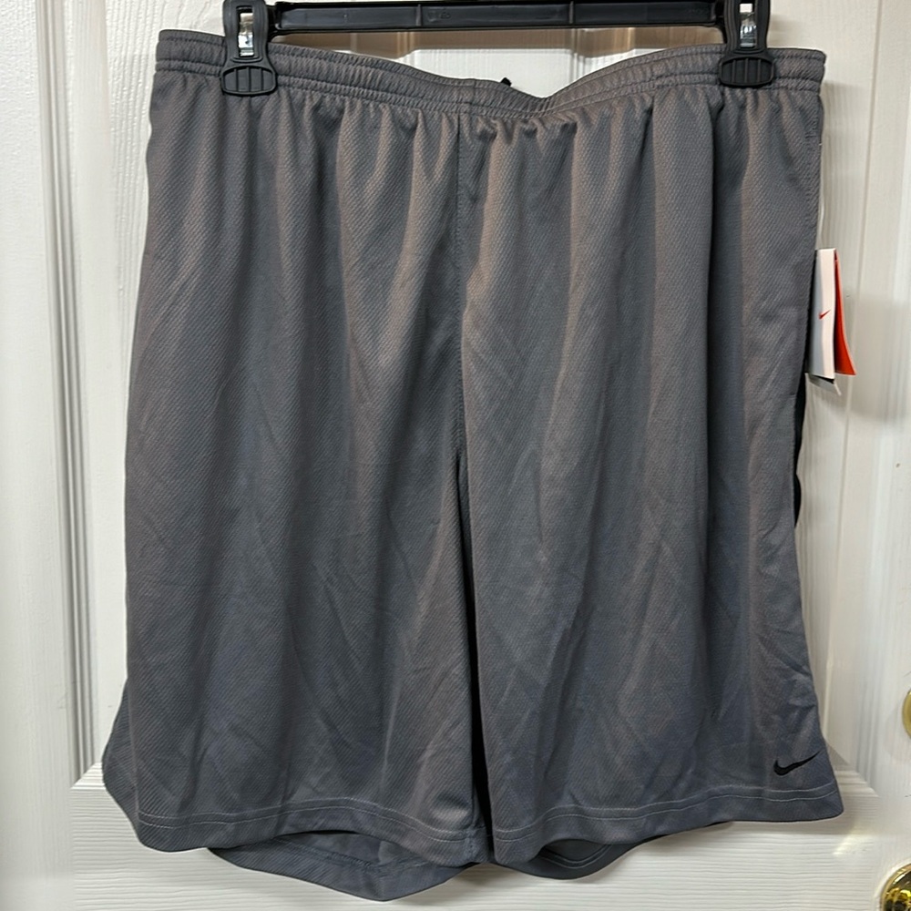 Men’s Nike Fit Dry athletic shorts